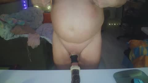 Snapshot of tglacey chatting on April 21, 2026, 5:39 pm lacey online show from April 21, 2026, 5:39 pm