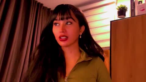 th3r3sa online show from December 10, 2024, 1:22 am