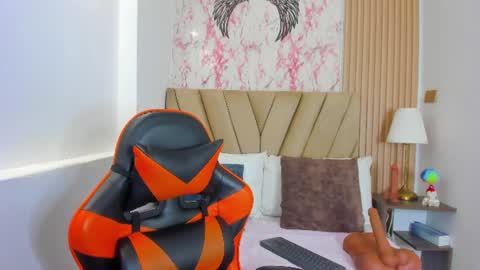 Snapshot of thais_kim chatting on July 13, 2026, 4:10 pm Sweet Thais online show from July 13, 2026, 4:10 pm