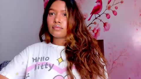 Snapshot of thais_waldrof chatting on June 15, 2026, 5:09 am Andreina online show from June 15, 2026, 5:09 am