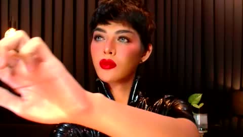 Snapshot of thalia_saint chatting on January 30, 2025, 8:01 am Thalia Saint online show from January 30, 2025, 8:01 am