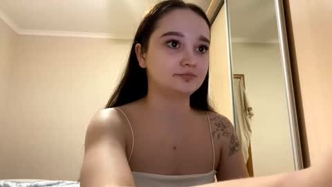 Yumi online show from February 10, 2026, 2:21 pm