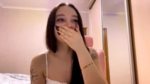 Yumi online show from March 9, 2026, 5:39 pm