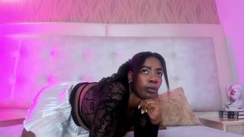 Snapshot of thaliawest chatting on March 4, 2026, 4:57 pm ThaliaWest online show from March 4, 2026, 4:57 pm