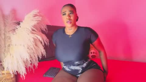 thalyanna_ebony online show from May 1, 2026, 5:23 am