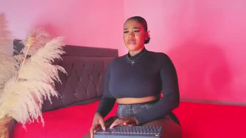 thalyanna_ebony online show from May 2, 2026, 12:26 am