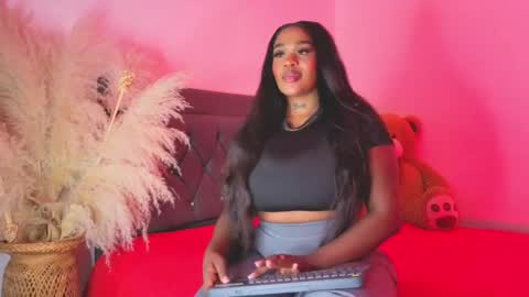 thalyanna_ebony online show from May 10, 2026, 4:06 am