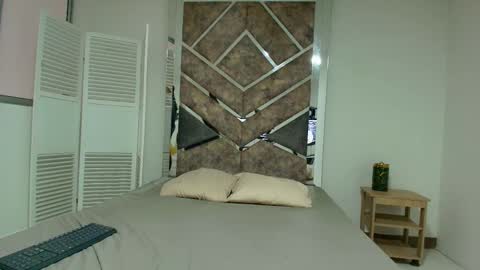 Snapshot of thamara_angells chatting on September 16, 2025, 1:45 pm Thamara online show from September 16, 2025, 1:45 pm