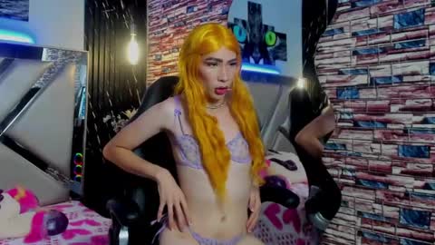 thamara_roberts online show from April 23, 2026, 2:02 am
