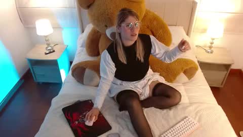 Snapshot of thamarajane1 chatting on December 24, 2024, 12:22 am online show from December 24, 2024, 12:22 am