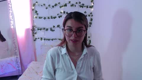 Snapshot of thamarajane1 chatting on October 2, 2025, 6:37 pm online show from October 2, 2025, 6:37 pm