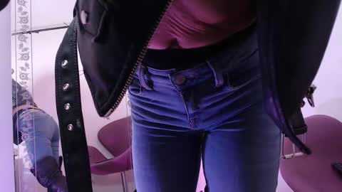 Snapshot of thamarajane1 chatting on November 28, 2025, 1:14 pm online show from November 28, 2025, 1:14 pm