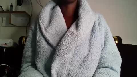 Snapshot of thando247 chatting on November 2, 2025, 9:00 am Tessie online show from November 2, 2025, 9:00 am