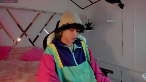 Snapshot of thanier_18 chatting on May 14, 2026, 7:09 pm thanier_18 online show from May 14, 2026, 7:09 pm