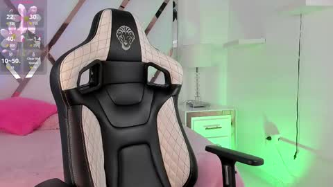 Snapshot of thanier_18 chatting on June 9, 2026, 7:14 pm thanier_18 online show from June 9, 2026, 7:14 pm