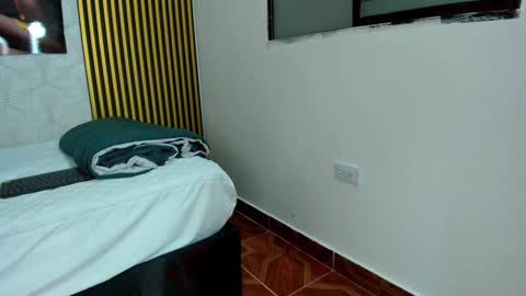 Snapshot of that_temptation chatting on January 25, 2025, 9:35 pm that_temptation online show from January 25, 2025, 9:35 pm