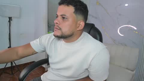 Snapshot of that_temptation chatting on February 2, 2025, 1:08 pm that_temptation online show from February 2, 2025, 1:08 pm