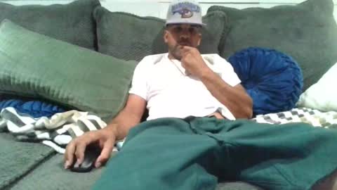 thatazguyaz online show from October 28, 2025, 9:46 am