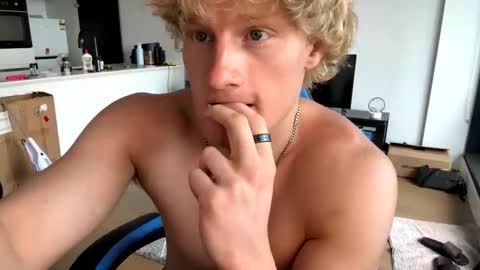 liammlust online show from February 22, 2026, 12:56 am