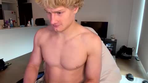 liammlust online show from May 8, 2026, 11:21 pm