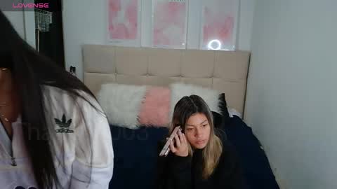 Snapshot of thatgirl2003 chatting on January 14, 2026, 2:23 pm online show from January 14, 2026, 2:23 pm