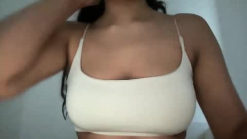 Melanie online show from October 8, 2025, 5:10 pm