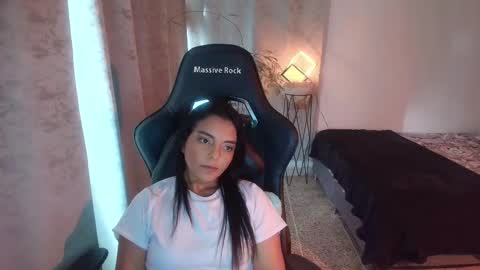 Paola online show from February 16, 2026, 9:00 pm