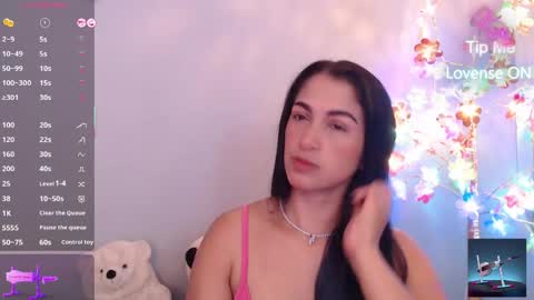 Snapshot of thayssa_ross chatting on May 5, 2026, 2:58 pm THAYSSA ROSS online show from May 5, 2026, 2:58 pm