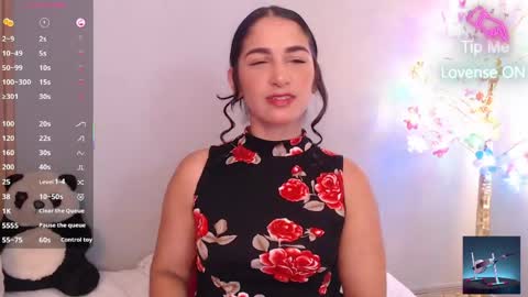 Snapshot of thayssa_ross chatting on May 20, 2026, 2:56 pm THAYSSA ROSS online show from May 20, 2026, 2:56 pm