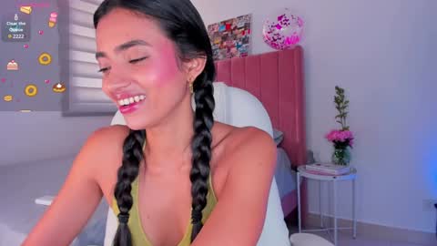 nina mirley online show from December 20, 2024, 1:43 pm