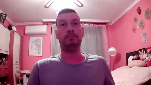 Snapshot of the_bee16 chatting on May 29, 2026, 7:39 am the_bee16 online show from May 29, 2026, 7:39 am