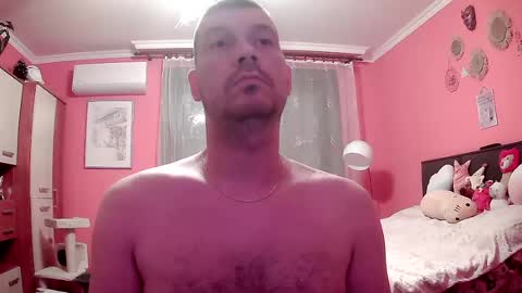 Snapshot of the_bee16 chatting on July 16, 2026, 10:54 am the_bee16 online show from July 16, 2026, 10:54 am