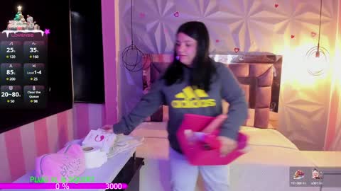 Snapshot of the_cat_girl_ chatting on December 17, 2024, 12:11 pm i am Cat online show from December 17, 2024, 12:11 pm