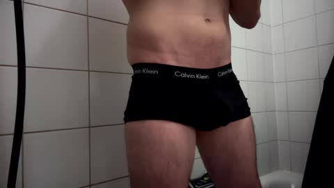 Snapshot of the_delicious_19 chatting on January 31, 2025, 7:51 pm the_delicious_19 online show from January 31, 2025, 7:51 pm