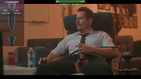 Snapshot of the_dilf chatting on April 16, 2026, 5:03 pm The DILF - online show from April 16, 2026, 5:03 pm