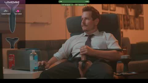 Snapshot of the_dilf chatting on May 3, 2026, 4:57 pm The DILF - online show from May 3, 2026, 4:57 pm