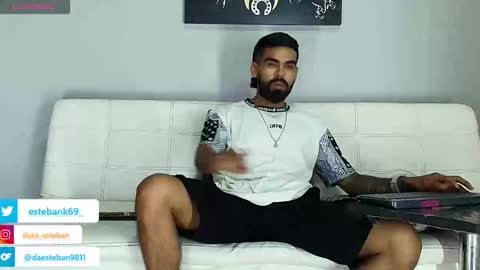 SCOTT  THEO  KAMERON  GENDERSON online show from January 7, 2025, 3:35 am