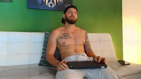 SCOTT  THEO  KAMERON  GENDERSON online show from September 23, 2025, 8:34 pm