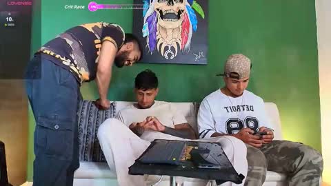 SCOTT  THEO  KAMERON  GENDERSON online show from January 10, 2026, 7:26 pm