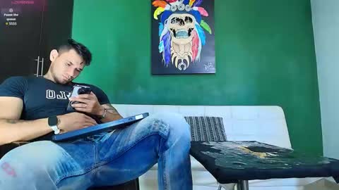 SCOTT  THEO  KAMERON  GENDERSON online show from March 9, 2026, 4:22 pm