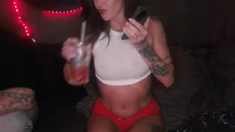 Snapshot of the_gonzo_couple chatting on April 4, 2026, 7:00 pm The gonzos online show from April 4, 2026, 7:00 pm