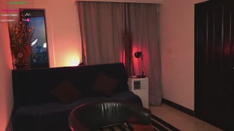 Snapshot of thea_ome chatting on March 3, 2025, 11:14 pm Thea online show from March 3, 2025, 11:14 pm