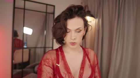 Snapshot of thea_ome chatting on December 14, 2025, 12:27 am Thea online show from December 14, 2025, 12:27 am