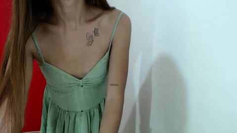 Snapshot of theaxox chatting on November 18, 2025, 6:01 pm theaxox online show from November 18, 2025, 6:01 pm