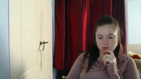 raissa online show from September 16, 2025, 8:37 am