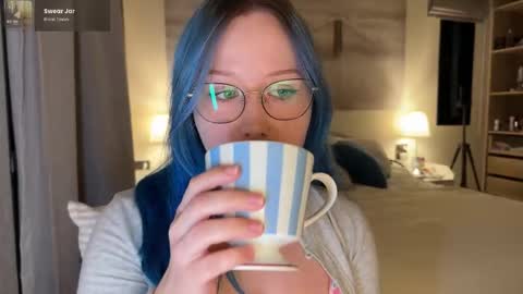 Snapshot of theblue_moonie chatting on September 20, 2025, 1:01 pm BlueMoon no babybbbabe Scroll down for schedule - online show from September 20, 2025, 1:01 pm