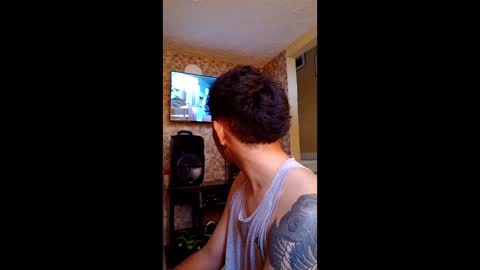 thebluesky_18 online show from May 1, 2026, 8:46 pm