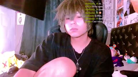 Snapshot of thebluesky_18 chatting on June 10, 2026, 10:36 am thebluesky_18 online show from June 10, 2026, 10:36 am