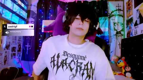 Snapshot of thebluesky_18 chatting on July 18, 2026, 12:31 pm thebluesky_18 online show from July 18, 2026, 12:31 pm