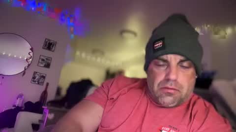 Snapshot of thebuzz777 chatting on February 5, 2025, 8:43 am theBuzz777 online show from February 5, 2025, 8:43 am